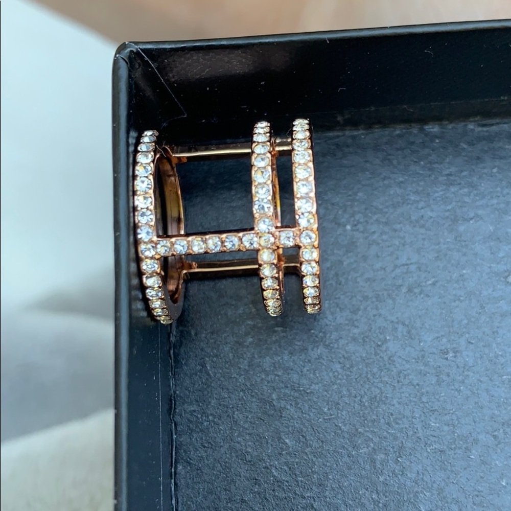 Ring - Picture 3 of 3